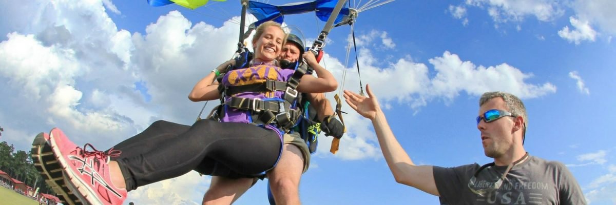 tandem skydiving landing at skydive paraclete xp