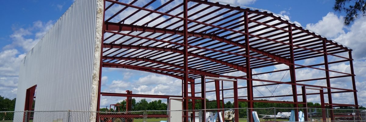new hangar under construction at Skydive Paraclete XP