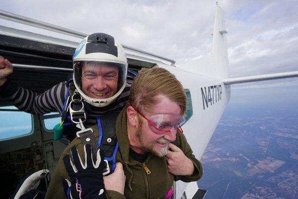tandem student faces his fears of skydiving