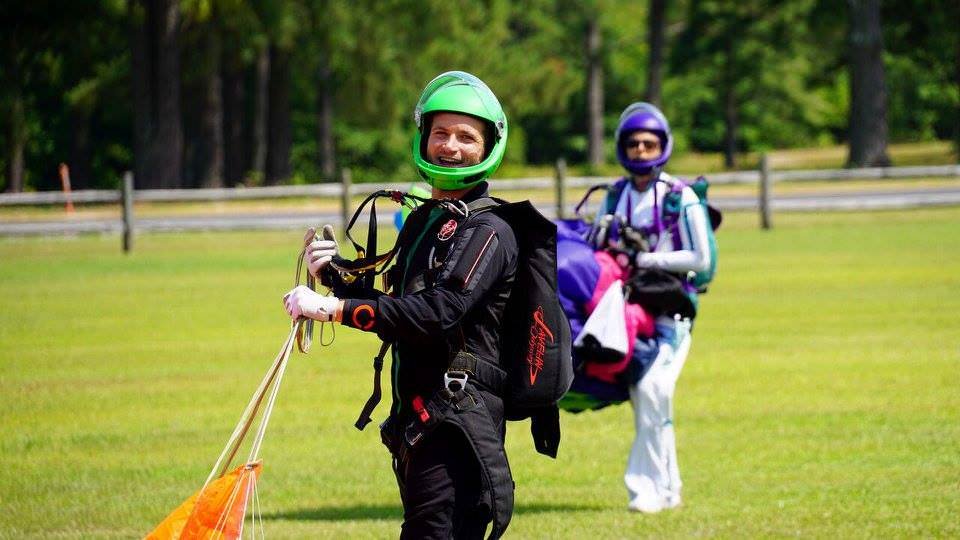 skydiving for couples