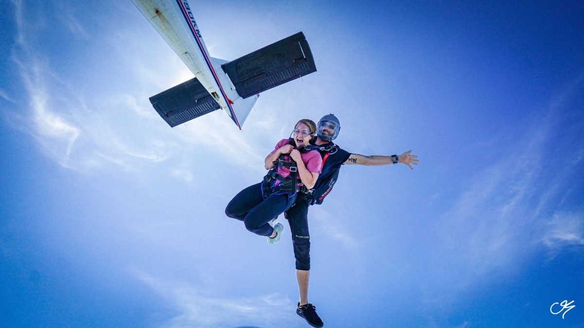 become a skydiver